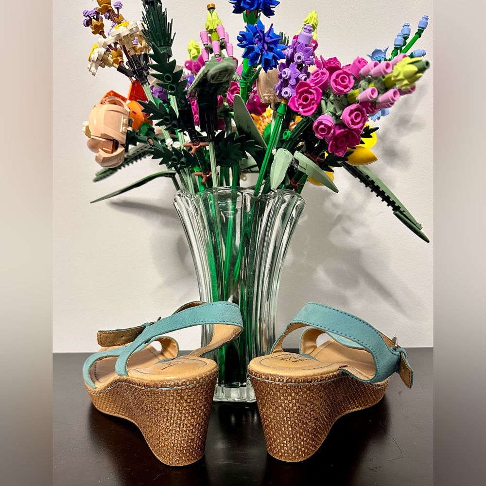 Born Concept aqua blue sandals! - Picture 4 of 5